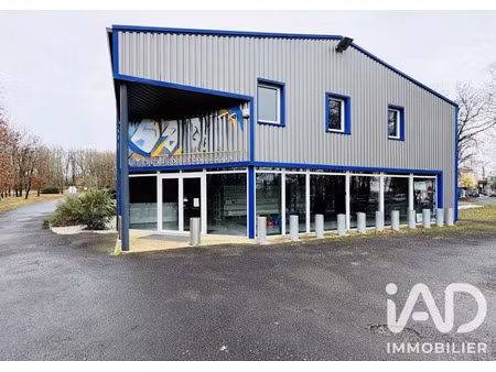 vente locaux professionnels 0 pièces 830 m² à la couronne (16400)  549 900 €
