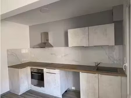 location appartement 2 pièces 40 m² à ales (30100)  500 €