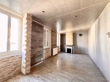 location appartement 3 pièces 70 m² à castelnaudary (11400)  545 €
