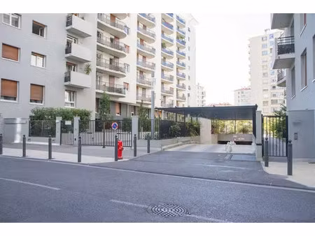 location appartement 2 pièces 54 m² à marseille 8 (13008)