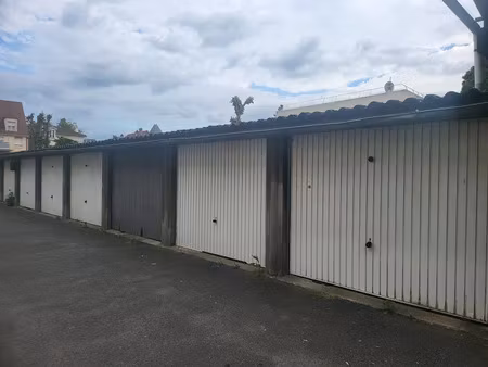location parking 10 m² à eaubonne (95600)  90 €