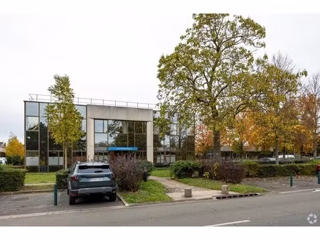 location local d’activités villepinte 93420 738m²