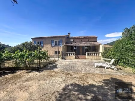 carqueiranne – maison familiale avec dépendance sur terrain d’environ 2 000 m²