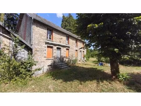 ferme avec dépendances sur 7ha  avec sources