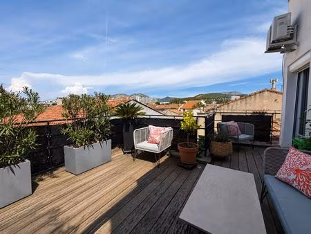 marseille 9ème - mazargues - maison de ville rénovée avec garage et terrasse