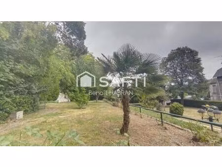 terrain constructible de 676m2