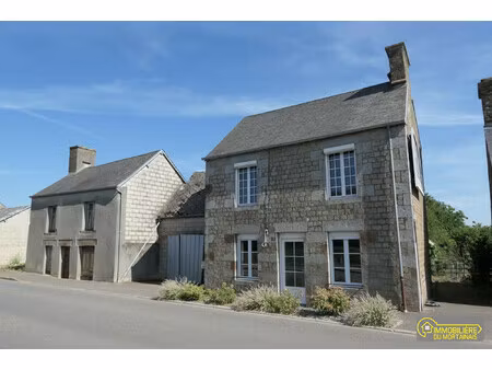 une maison habitable + une à renover avec grand terrain