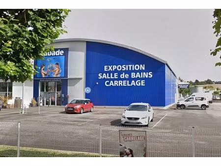 location commerce quimper 29000 1530m²