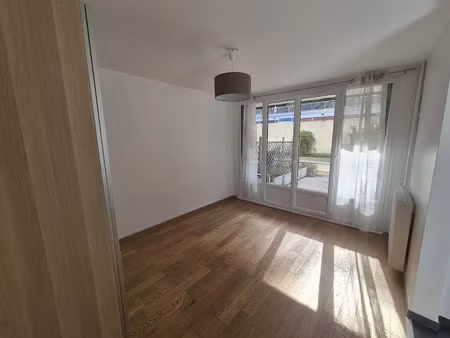 location appartement 1 pièce 24.24 m² à taverny (95150)  730 €