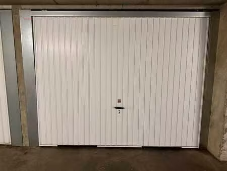 parking / garage