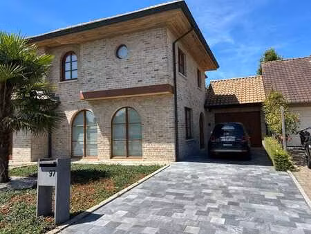 spacieuse maison de 3 chambres située dans le village de ke…
