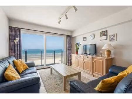 appartement avec deux chambres et un coin a dormir sur l...