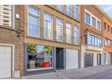 propriété commerciale avec appartement  jardin et dépendance