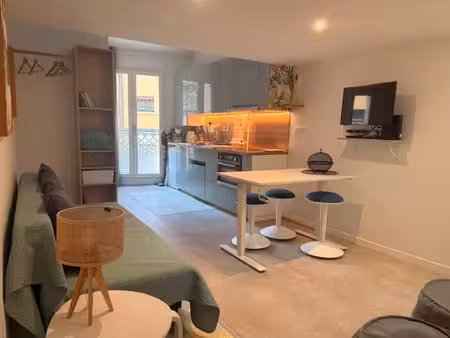 location meublée appartement 2 pièces 52.9 m² à brignais (69530)  850 €