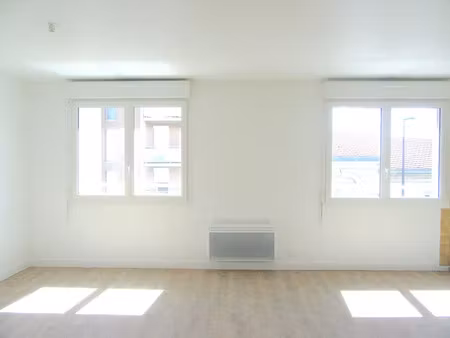 location appartement 3 pièces 70.84 m² à bordeaux (33000)  855 €