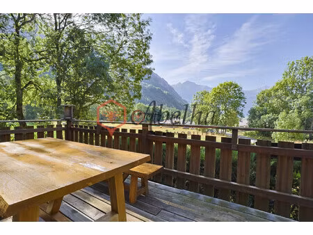 rare ! vallée de champoleon  chalet de 74m²