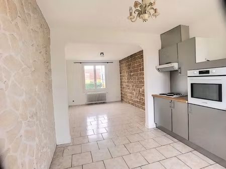 location maison 3 pièces 51 m² à la ferté-saint-aubin (45240)  760 €
