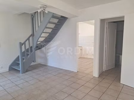 location maison 3 pièces 47 m² à neuvy-sur-loire (58450)  465 €