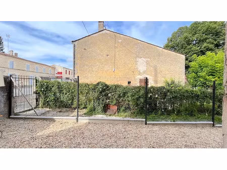 location maison 4 pièces 72.66 m² à blaye (33390)  830 €