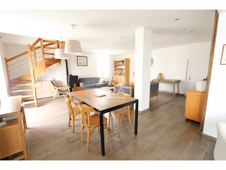 location meublée maison 4 pièces 110 m² à orleans (45000)  1 250 €