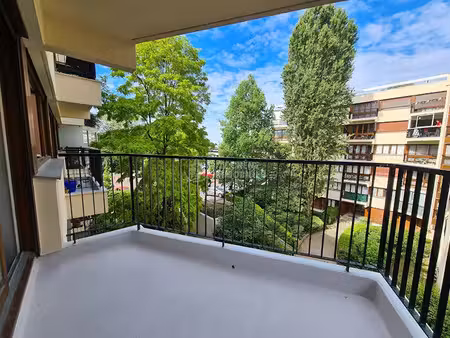 location appartement 4 pièces 77 m² à le chesnay (78150)  1 800 €