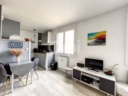 location meublée appartement 1 pièce 26.96 m² à clermont (60600)  530 €