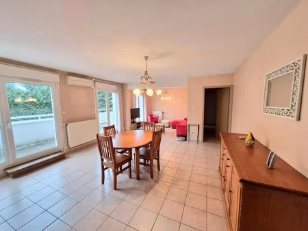 location meublée appartement 4 pièces 78.4 m² à yutz (57970)  1 020 €