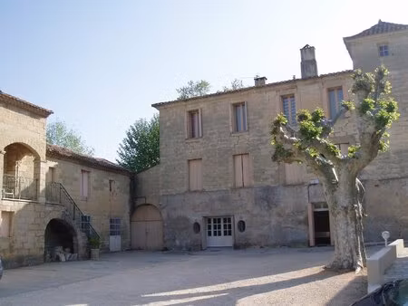 uzès — château 18ème · 915 m² · parc 1 ha · 1 990 000 €