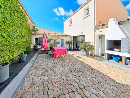 location meublée maison 4 pièces 75 m² à dompierre-sur-mer (17139)  1 290 €