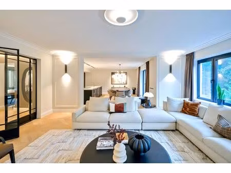appartement à louer avec terrasse et 3 chambres   uccle (vbe43025)