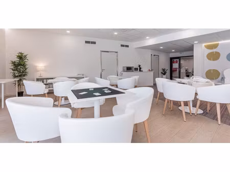 investir sur un appartement t1 au dernier étage en attique + terrasse de 16 94m2 seniorial