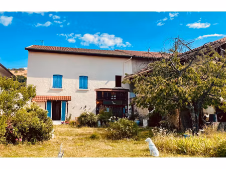 maison de ville la- cote -saint- andré avec dépendance sur terrain 529m²