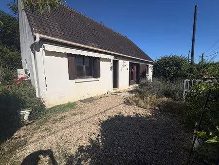 maison de plain-pied avec 3 chambres sur un terrain arboré de plus de 750 m²