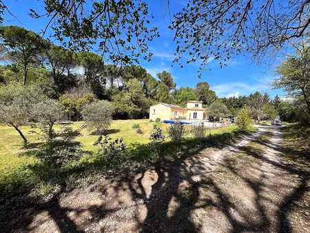 maison 8 pièce(s) 165 m2 piscine 13 590 m²