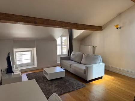 a louer - bourg centre - t2 duplex meublé 45m2