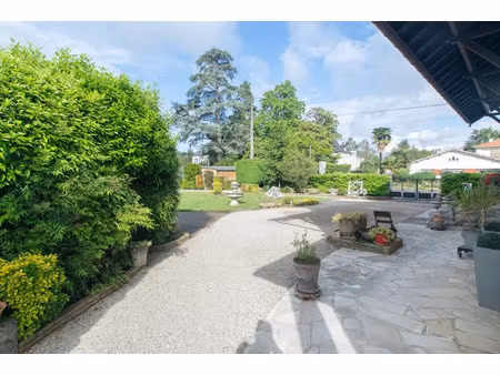 location meublée appartement 2 pièces 43.23 m² à jurançon (64110)  490 €