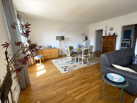 saint roch - balcon - parking - 3 chambres