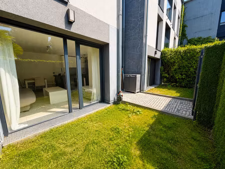 ** rare et bel appart de 2p avec jardin privatif **