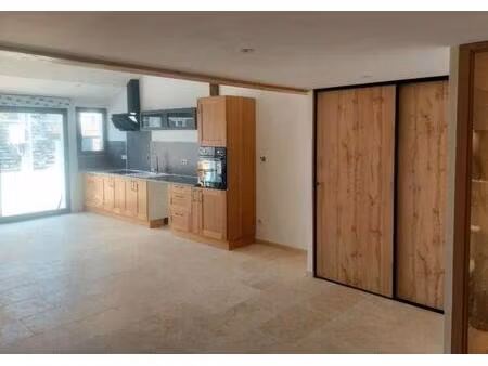 appartement t3 saint-andre-et-appelles - 80 m2 - 750 euros ttc
