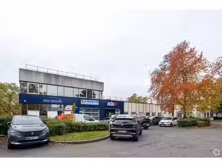 location bureaux 855m²
