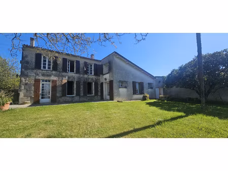 maison à vendre de 7 pièces de 257 m2 edit
