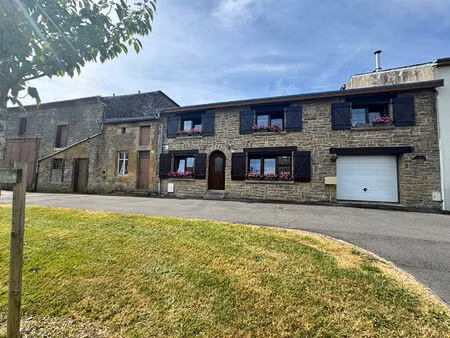 maison de pierre rénovée de 175 m2 sh avec 1 garage et jardin à harcy