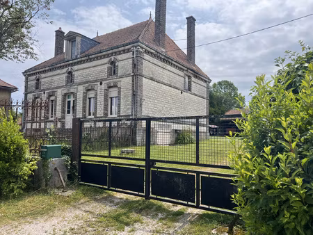 maison de campagne au fort potentiel avec magnifique terrain