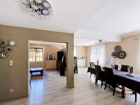 bourg de marsannay-la-côte - maison familiale de 145 m² avec 4 chambres  dépendance et gar