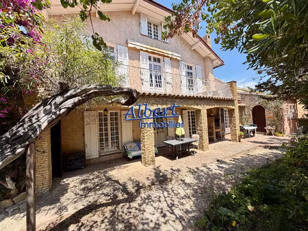 maison sanary sur mer 5 pièce(s) 122.77 m2