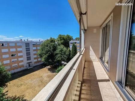 appartement 3 pièces 63 m²