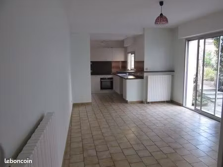 saumur centre appartement 3 pièces plain-pied
