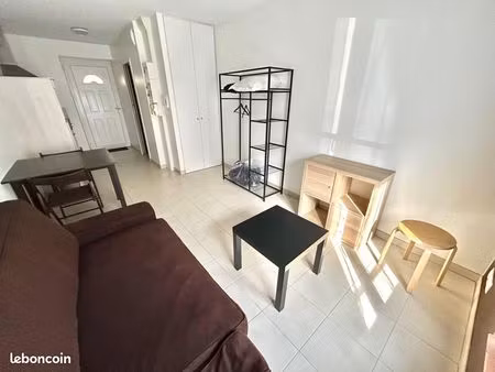 studio 1 pièce 20 m²