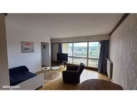 chambre pour étudiante à 2 minutes à pied de l'université jean monnet saint etienne