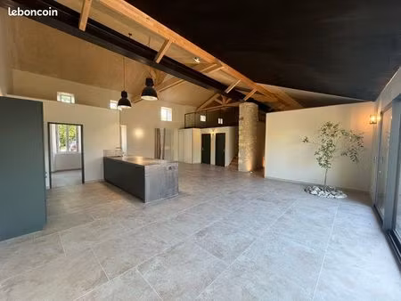 maison contemporaine rénovée 165 m2 dpe à - volumes exceptionnels - 3 chambres - 1290/mois